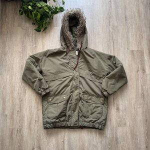 F21 Green Parka Jacket Faux Fur Hood Lined size M pockets